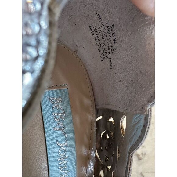 Blue by Betsey Johnson Elsa Evening Pumps Silver Bridal Bling Sz 9 - Picture 11 of 12